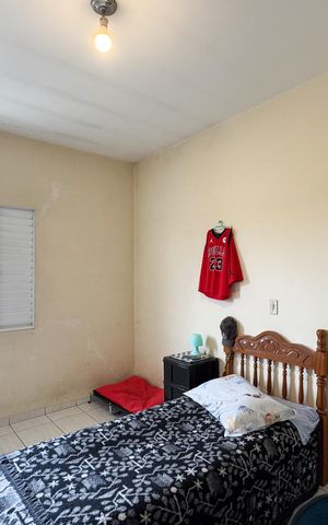 Casa à venda com 256m², 4 quartos e 3 vagas Casa à venda com 256m², 4 quartos e 3 vagasQuarto 1