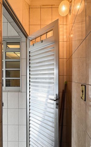 Casa à venda com 256m², 4 quartos e 3 vagas Casa à venda com 256m², 4 quartos e 3 vagasLavabo 1