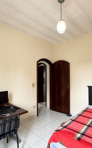 Casa à venda com 256m², 4 quartos e 3 vagas Casa à venda com 256m², 4 quartos e 3 vagasQuarto 2