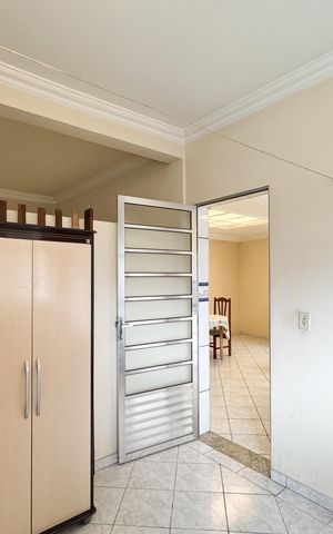 Casa à venda com 256m², 4 quartos e 3 vagas Casa à venda com 256m², 4 quartos e 3 vagasQuarto de Serviço