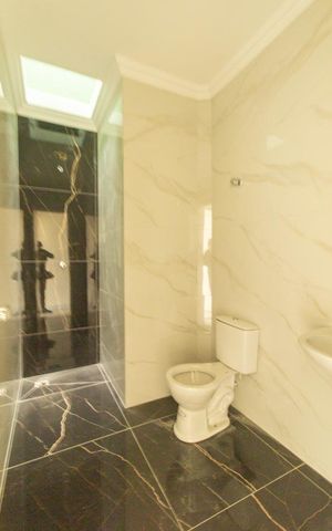 Casa à venda com 84m², 2 quartos e 2 vagas Casa à venda com 84m², 2 quartos e 2 vagasLavabo