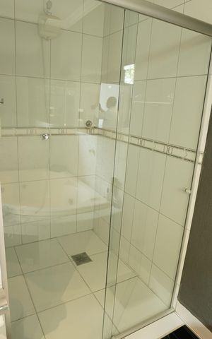 Casa à venda com 200m², 4 quartos e 4 vagas