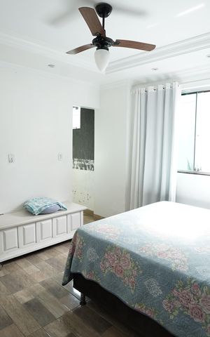 Casa à venda com 200m², 4 quartos e 4 vagas