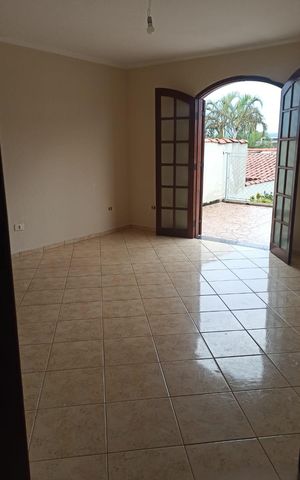 Casa à venda com 400m², 4 quartos e 4 vagas Casa à venda com 400m², 4 quartos e 4 vagasQuarto 1