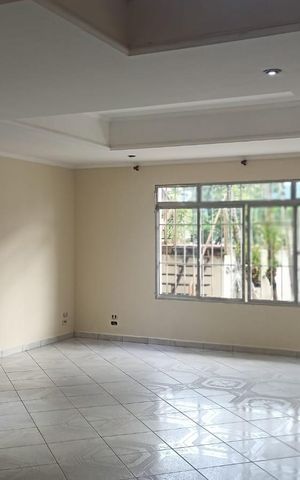 Casa à venda com 400m², 4 quartos e 4 vagas Casa à venda com 400m², 4 quartos e 4 vagasSala