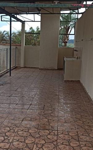 Casa à venda com 400m², 4 quartos e 4 vagas Casa à venda com 400m², 4 quartos e 4 vagasÁrea externa