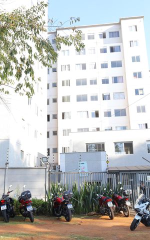 Apartamento para alugar com 41m², 1 quarto e sem vagaPlaca GRANDE instalada na fachada do condomínio, dia 18.08.2026 - Código da placa: SWRM-1586
