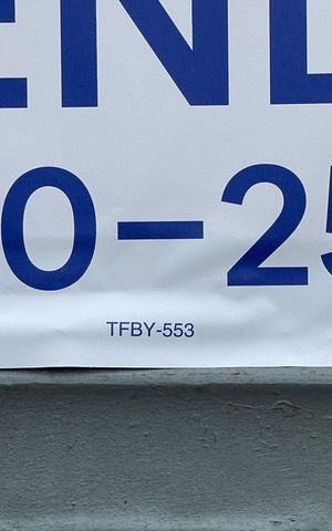 Casa à venda com 90m², 2 quartos e 5 vagas Casa à venda com 90m², 2 quartos e 5 vagasPlaca