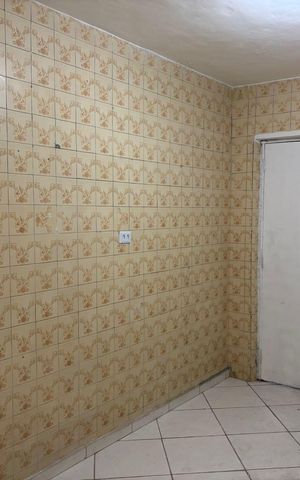 Casa à venda com 268m², 4 quartos e 2 vagas Casa à venda com 268m², 4 quartos e 2 vagasEdícula