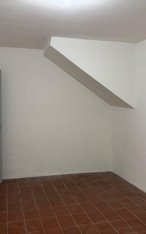 Casa à venda com 268m², 4 quartos e 2 vagas Casa à venda com 268m², 4 quartos e 2 vagasEdícula
