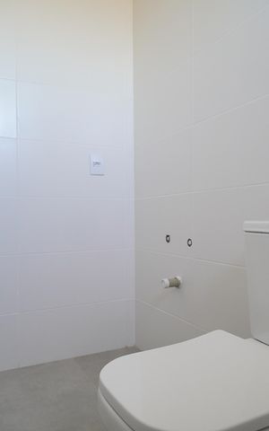 Apartamento à venda com 73m², 2 quartos e 2 vagasBanheiro da Suíte
