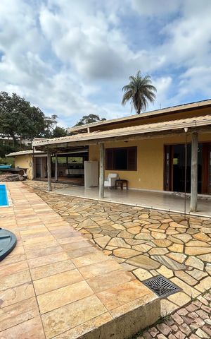 Casa de condomínio para alugar com 492m², 4 quartos e 3 vagas