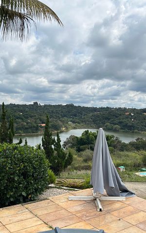 Casa de condomínio para alugar com 492m², 4 quartos e 3 vagas