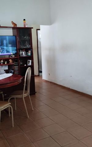 Casa à venda com 186m², 2 quartos e sem vaga Casa à venda com 186m², 2 quartos e sem vagaSala