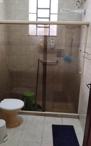 Casa à venda com 186m², 2 quartos e sem vaga Casa à venda com 186m², 2 quartos e sem vagaBanheiro