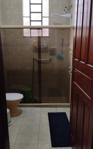 Casa à venda com 186m², 2 quartos e sem vaga Casa à venda com 186m², 2 quartos e sem vagaBanheiro