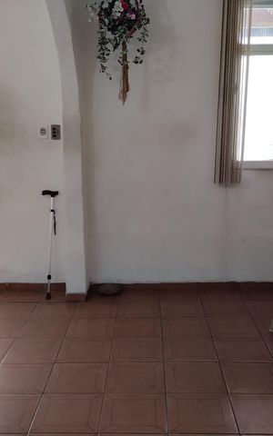 Casa à venda com 186m², 2 quartos e sem vaga Casa à venda com 186m², 2 quartos e sem vagaSala