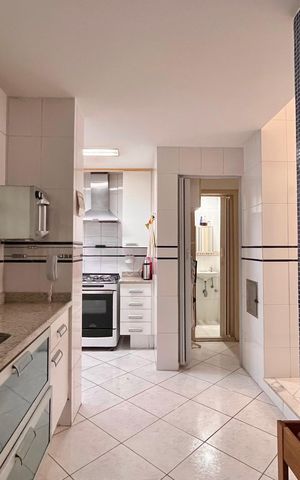 Apartamento à venda com 130m², 3 quartos e 1 vaga Apartamento à venda com 130m², 3 quartos e 1 vagaCozinha