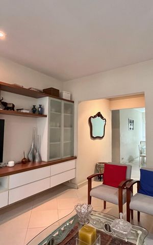 Apartamento à venda com 130m², 3 quartos e 1 vaga Apartamento à venda com 130m², 3 quartos e 1 vagaSala