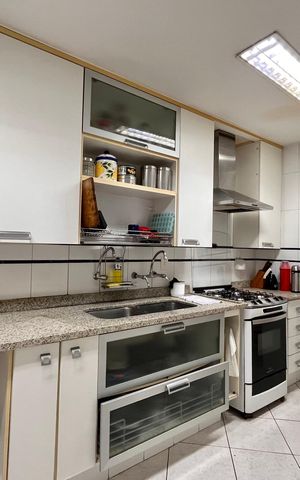 Apartamento à venda com 130m², 3 quartos e 1 vaga Apartamento à venda com 130m², 3 quartos e 1 vagaCozinha