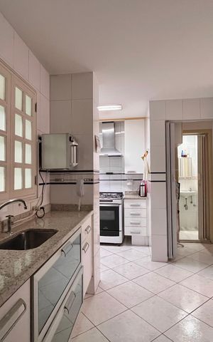 Apartamento à venda com 130m², 3 quartos e 1 vaga Apartamento à venda com 130m², 3 quartos e 1 vagaCozinha