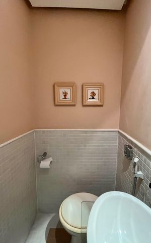 Apartamento à venda com 130m², 3 quartos e 1 vaga Apartamento à venda com 130m², 3 quartos e 1 vagaLavabo