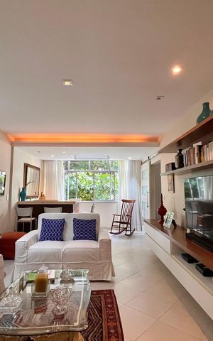 Apartamento à venda com 130m², 3 quartos e 1 vaga Apartamento à venda com 130m², 3 quartos e 1 vagaSala
