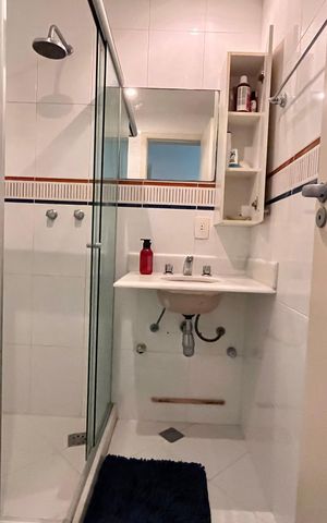 Apartamento à venda com 130m², 3 quartos e 1 vaga Apartamento à venda com 130m², 3 quartos e 1 vagaBanheiro
