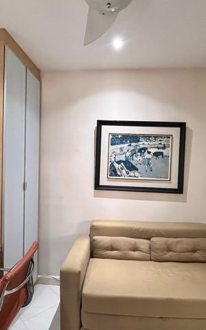 Apartamento à venda com 130m², 3 quartos e 1 vaga Apartamento à venda com 130m², 3 quartos e 1 vagaEscritório