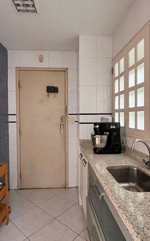 Apartamento à venda com 130m², 3 quartos e 1 vaga Apartamento à venda com 130m², 3 quartos e 1 vagaCozinha auxiliar