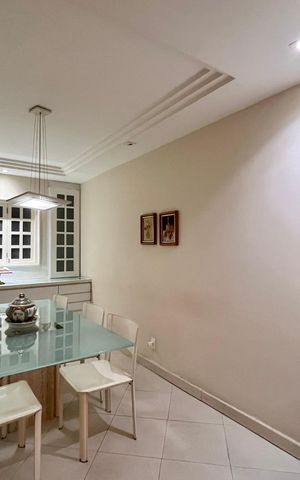 Apartamento à venda com 130m², 3 quartos e 1 vaga Apartamento à venda com 130m², 3 quartos e 1 vagaSala de Jantar