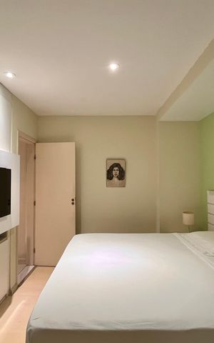 Apartamento à venda com 130m², 3 quartos e 1 vaga Apartamento à venda com 130m², 3 quartos e 1 vagaSuite
