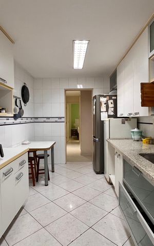 Apartamento à venda com 130m², 3 quartos e 1 vaga Apartamento à venda com 130m², 3 quartos e 1 vagaCozinha