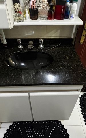 Casa à venda com 240m², 2 quartos e 2 vagas Casa à venda com 240m², 2 quartos e 2 vagasBanheiro da Suíte 1