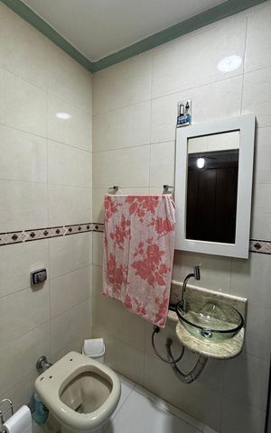 Casa à venda com 240m², 2 quartos e 2 vagas Casa à venda com 240m², 2 quartos e 2 vagasBanheiro da Suíte 2