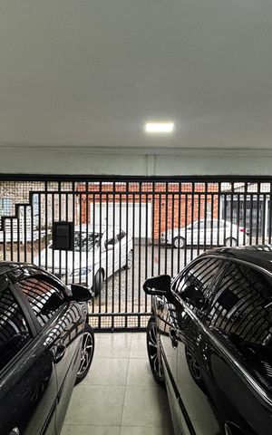 Casa à venda com 240m², 2 quartos e 2 vagas Casa à venda com 240m², 2 quartos e 2 vagasGaragem