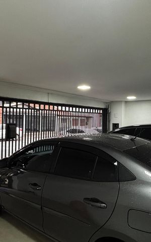 Casa à venda com 240m², 2 quartos e 2 vagas Casa à venda com 240m², 2 quartos e 2 vagasGaragem