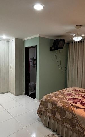Casa à venda com 240m², 2 quartos e 2 vagas Casa à venda com 240m², 2 quartos e 2 vagasSuíte 1