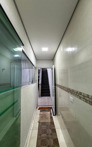 Casa à venda com 240m², 2 quartos e 2 vagas Casa à venda com 240m², 2 quartos e 2 vagasCorredor