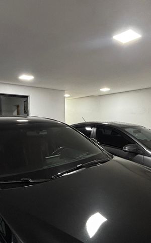 Casa à venda com 240m², 2 quartos e 2 vagas Casa à venda com 240m², 2 quartos e 2 vagasGaragem