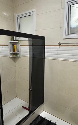 Casa à venda com 240m², 2 quartos e 2 vagas Casa à venda com 240m², 2 quartos e 2 vagasBanheiro da Suíte 1