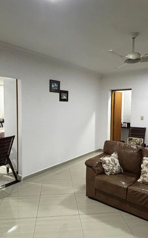 Casa à venda com 240m², 2 quartos e 2 vagas Casa à venda com 240m², 2 quartos e 2 vagasSala