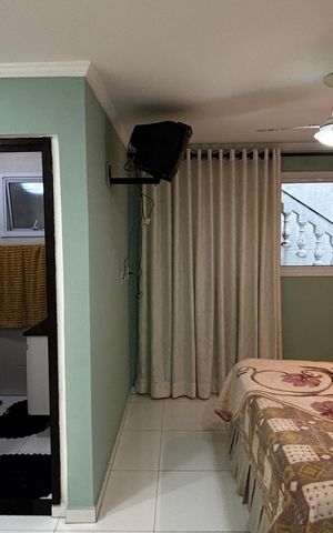 Casa à venda com 240m², 2 quartos e 2 vagas Casa à venda com 240m², 2 quartos e 2 vagasSuíte 1