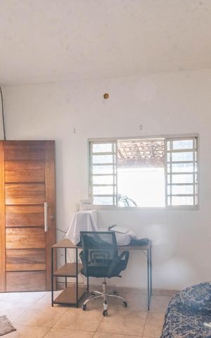 Casa à venda com 110m², 3 quartos e 2 vagas Casa à venda com 110m², 3 quartos e 2 vagasSala