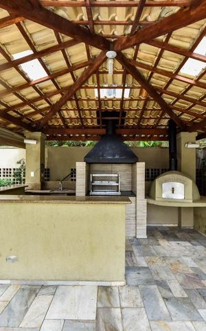 Apartamento à venda com 198m², 3 quartos e 3 vagas Apartamento à venda com 198m², 3 quartos e 3 vagasÁrea comum - Churrasqueira