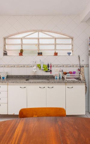 Casa à venda com 168m², 3 quartos e 2 vagasCozinha