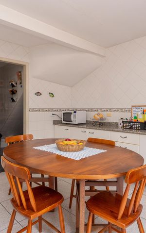 Casa à venda com 168m², 3 quartos e 2 vagasCozinha