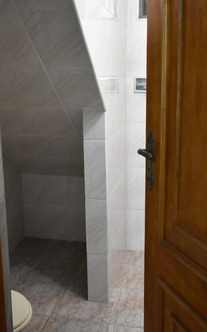 Casa à venda com 150m², 3 quartos e 2 vagasBanheiro Salão