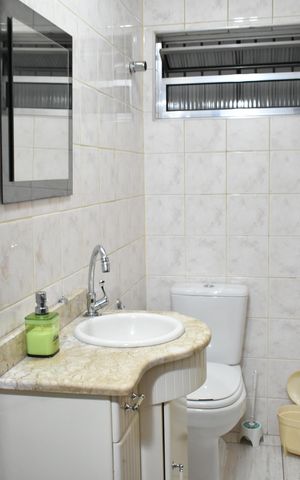 Casa à venda com 150m², 3 quartos e 2 vagasLavabo