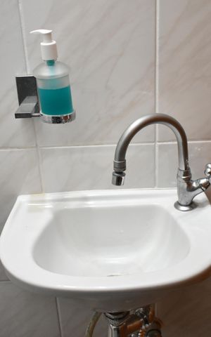 Casa à venda com 150m², 3 quartos e 2 vagasBanheiro Salão